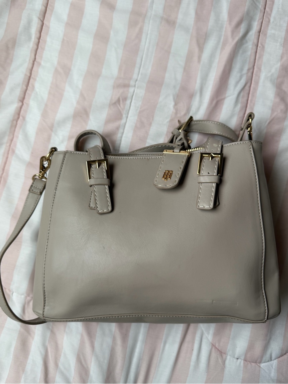 Tommy Hilfiger purse